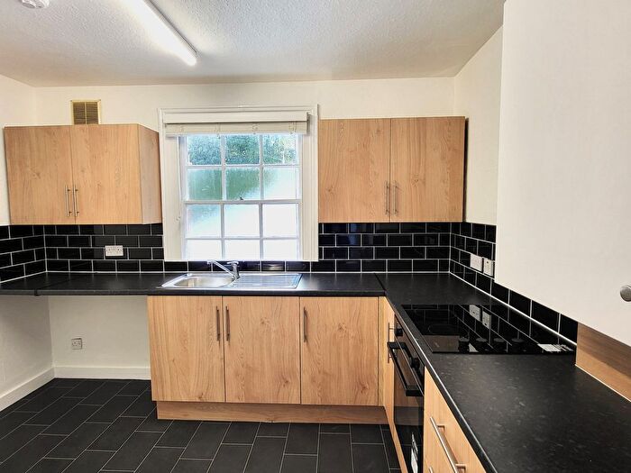 3 Bedroom Flat To Rent In Watling Street, Radlett, WD7