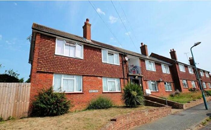 2 Bedroom Flat To Rent In River View, Sturry, CT2