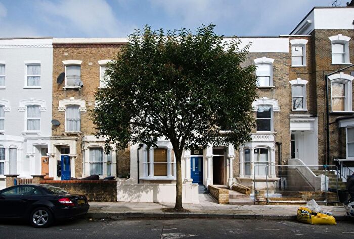 1 Bedroom Flat To Rent In Pyrland Road, Highbury, London, N5