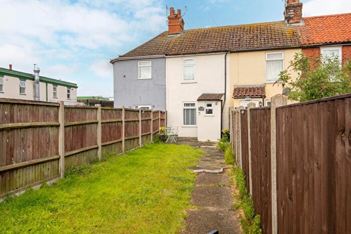2 Bedroom Terraced House For Sale In Exmouth Road, Great Yarmouth, NR30
