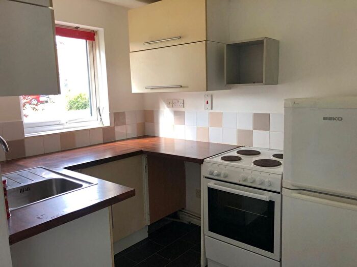 1 Bedroom Flat To Rent In Collingwood Avenue, Newport, NP19