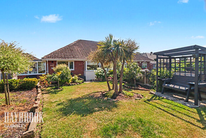 2 Bedroom Semi-Detached Bungalow For Sale In Chiltern Walk, Barnsley, S75