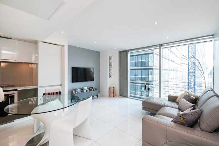 1 Bedroom Apartment To Rent In Landmark West Tower, E14