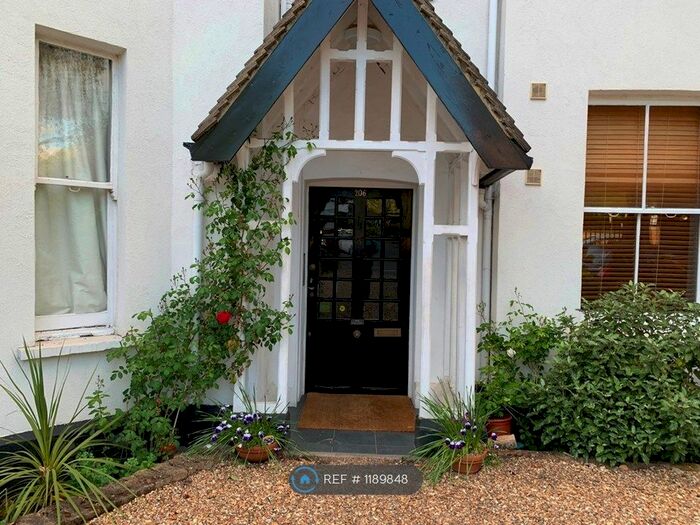 1 Bedroom Flat To Rent In Sheen Road, Richmond, TW10