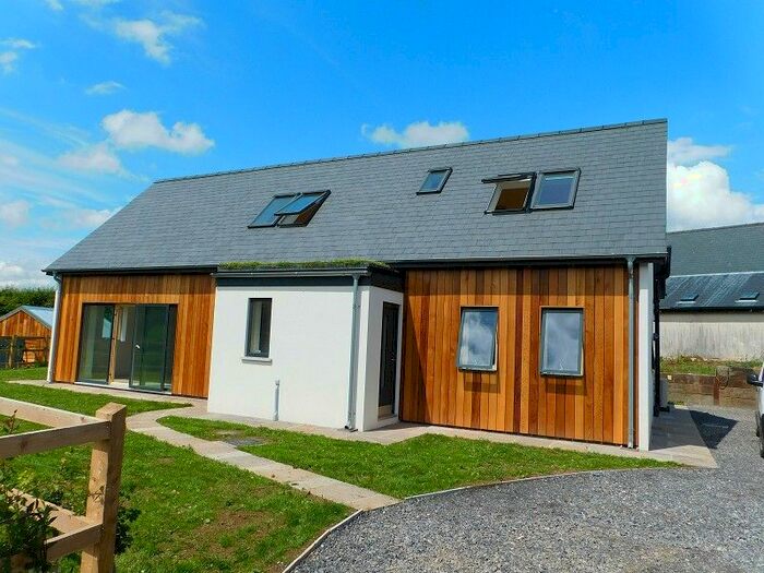 3 Bedroom Bungalow For Sale In Llys Garn, Bethlehem, Llandeilo, Carmarthenshire., SA19