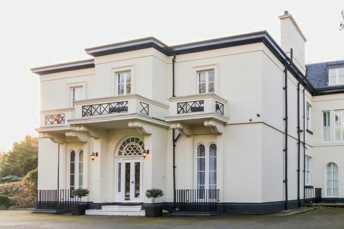 2 Bedroom Flat To Rent In Fulwood Park, Liverpool, L17