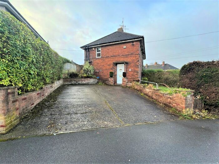 3 Bedroom Semi-Detached House To Rent In Longley Avenue West, Sheffield, S5