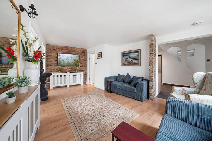 4 Bedroom House To Rent In Agincourt Road, Hampstead, London, NW3