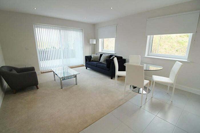 2 Bedroom Apartment To Rent In Harlequin House, Padworth Avenue, Reading, RG2
