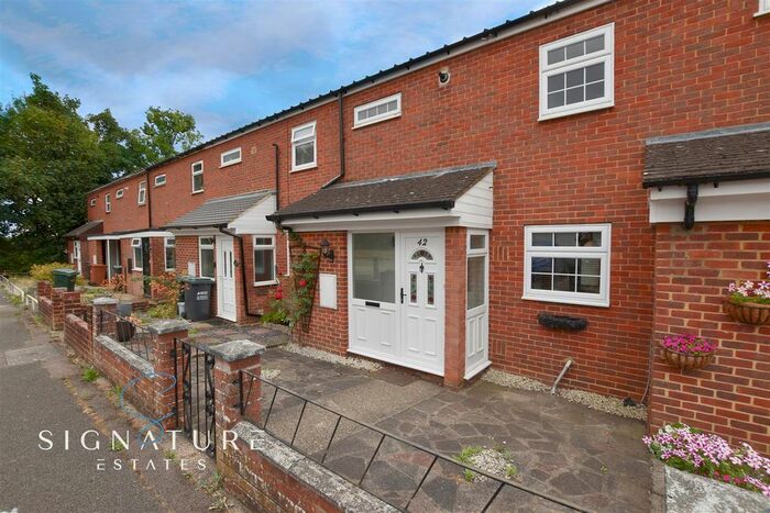 3 Bedroom Property To Rent In Jacketts Field, Abbots Langley, WD5
