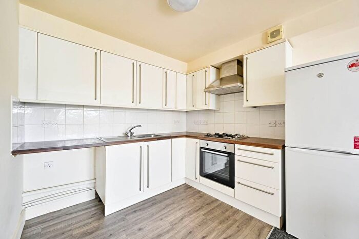 2 Bedroom Flat To Rent In Robinson Road, Colliers Wood, SW17