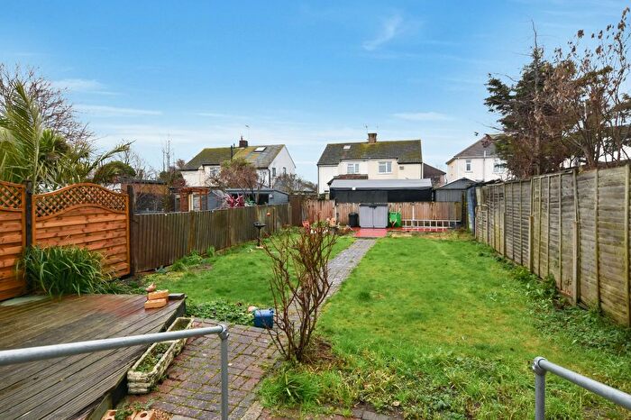 2 Bedroom Bungalow For Sale In Elm Close, Shoeburyness, Essex, SS3