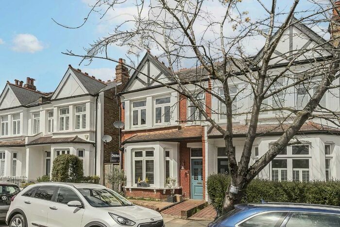 3 Bedroom Semi-Detached House To Rent In Holmes Road, Twickenham, TW1