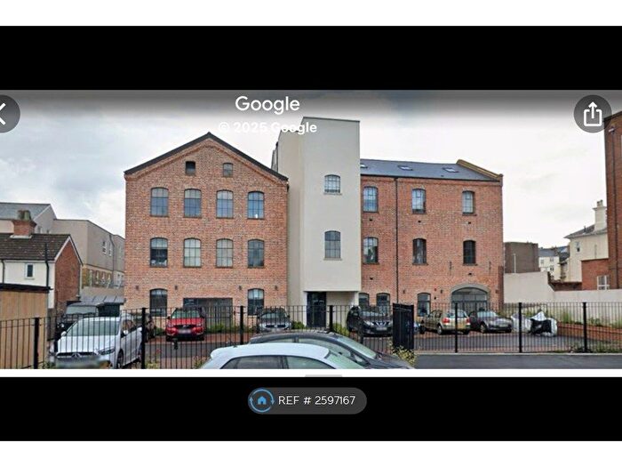 2 Bedroom Flat To Rent In Tunnel Road, Tunbridge Wells, TN1