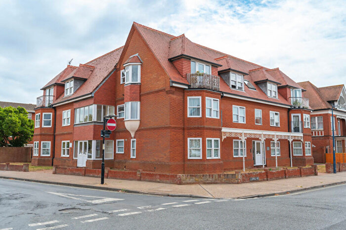 2 Bedroom Apartment For Sale In Edward Cordy House, Orwell Road, Felixstowe, IP11
