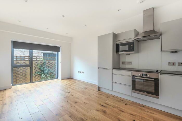 1 Bedroom Apartment To Rent In Henley-On-Thames, Oxfordshire, RG9