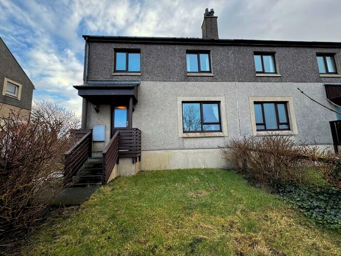 3 Bedroom Semi-Detached House For Sale In Kenneth Drive, Isle Of South Uist, HS8