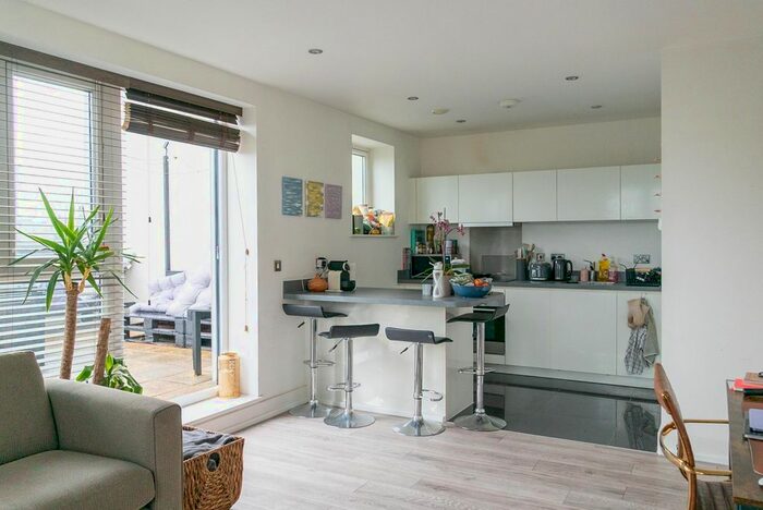 1 Bedroom Flat To Rent In Coombe Lane, London, SW20