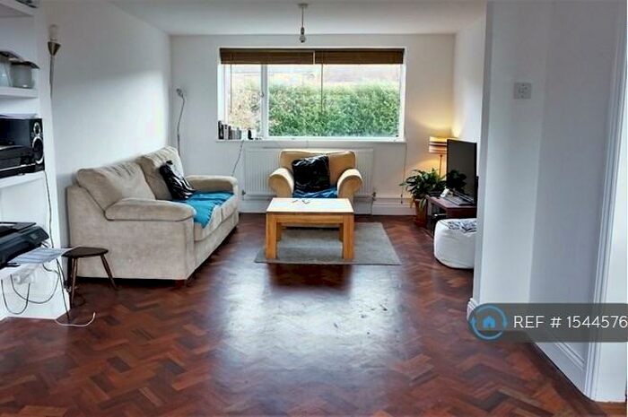 3 Bedroom End Of Terrace House To Rent In Cowley Drive, BN2