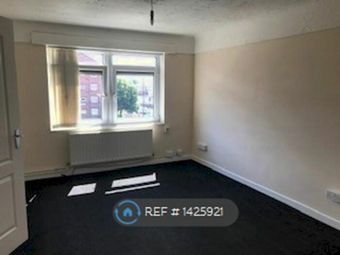 1 Bedroom Flat To Rent In Cuckmere Lane, Southampton, SO16