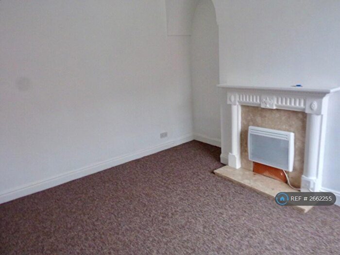 2 Bedroom Terraced House To Rent In Runswick Street, Leeds, LS11
