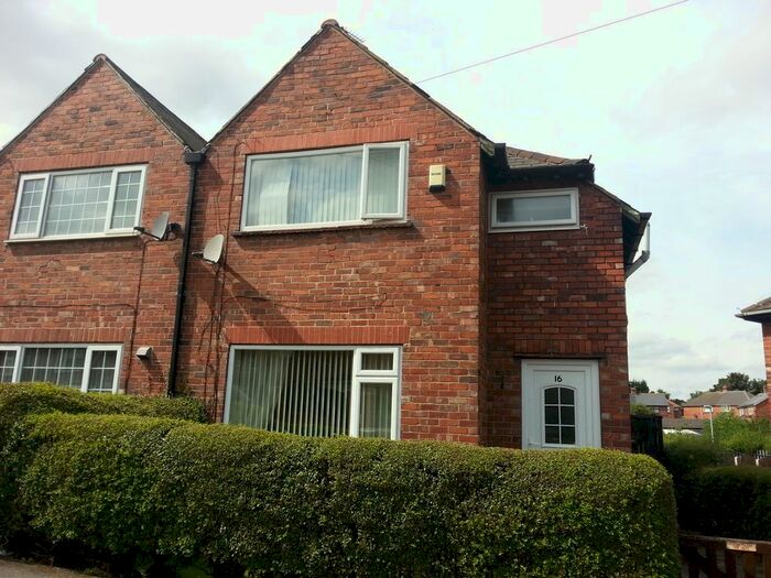 3 Bedroom Semi-Detached House To Rent In Chestnut Avenue, East Dene, Rotherham, S65