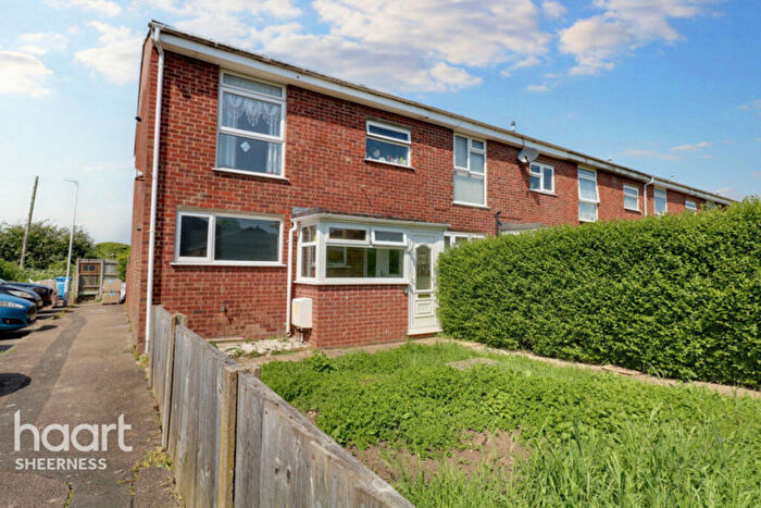 3 Bedroom End Of Terrace House For Sale In Blatcher Close, Kent, ME12