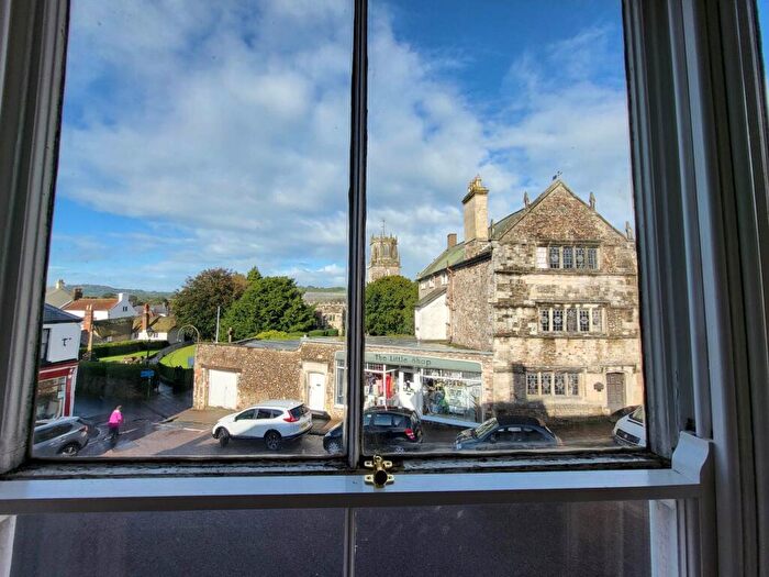 2 Bedroom Flat For Sale In Market Place, Colyton, EX24