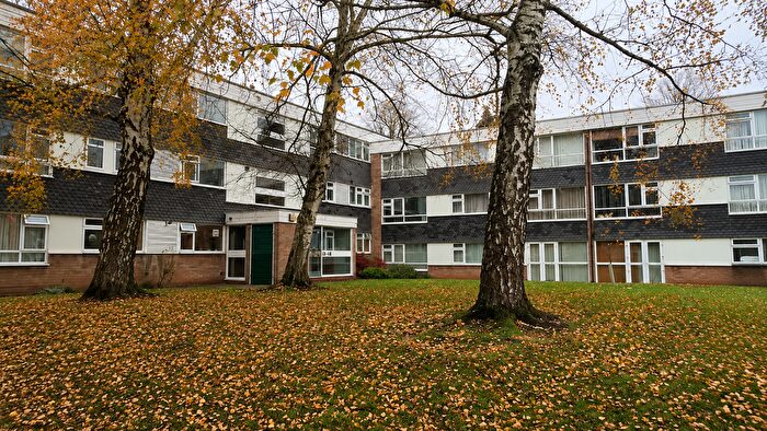 2 Bedroom Flat To Rent In Whetstone Close, Edgbaston, Birmingham, B15