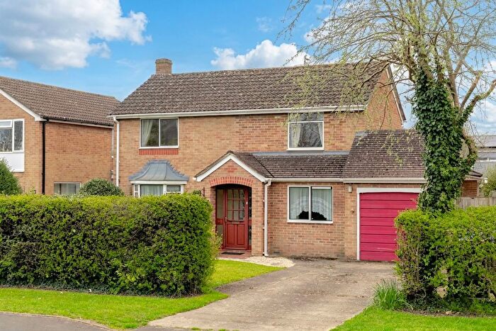 3 Bedroom Detached House For Sale In High Street, Kidlington, OX5