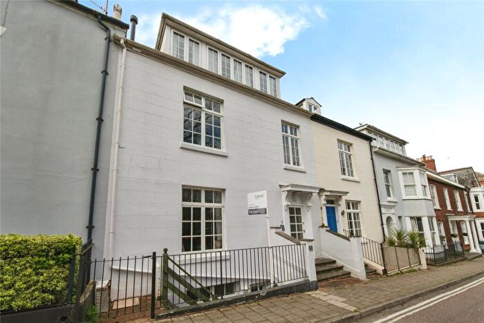 2 Bedroom Flat For Sale In Bicton Place, Exmouth, Devon, EX8