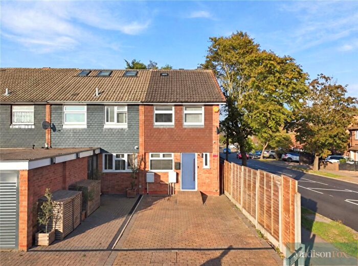 2 Bedroom End Of Terrace House For Sale In Nevill Way, Loughton, Essex, IG10