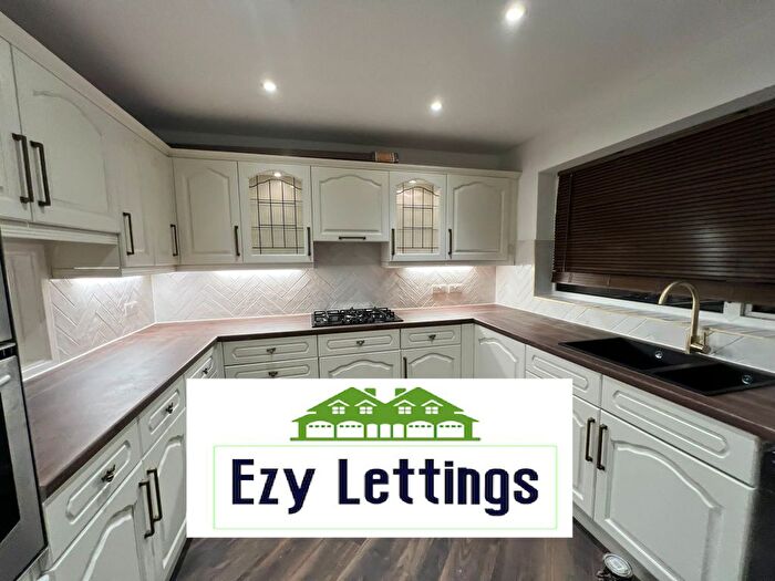 4 Bedroom Semi-Detached House To Rent In The Street, Farnham, GU10