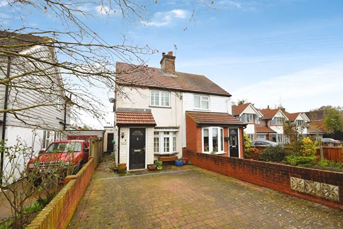 2 Bedroom Semi Detached House For Sale In Ongar Road, Writtle, Chelmsford, CM1