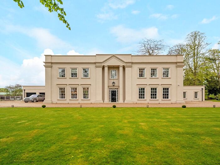 5 Bedroom Detached House To Rent In Leafy Lane, Solihull, B94
