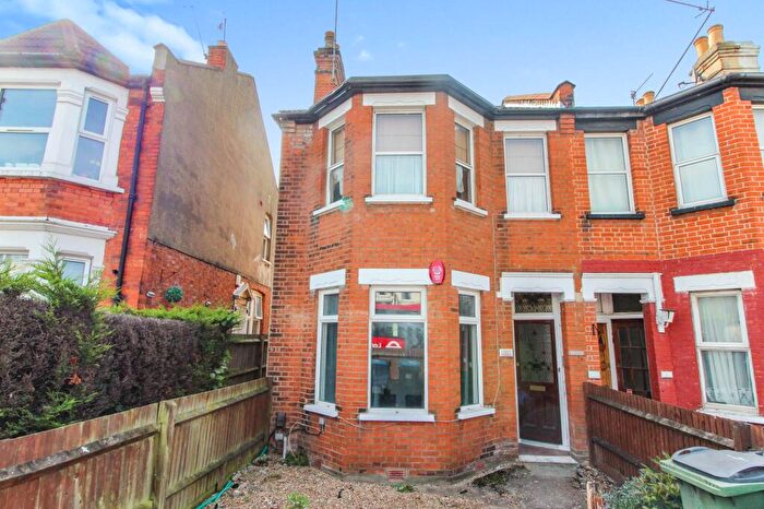 2 Bedroom Flat To Rent In Pinner Road, Harrow, HA1