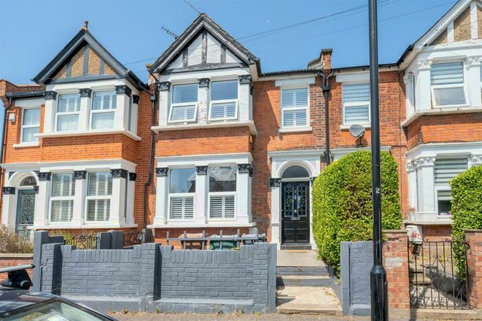 3 Bedroom Terraced House To Rent In Silverdale Road, Highams Park, E4