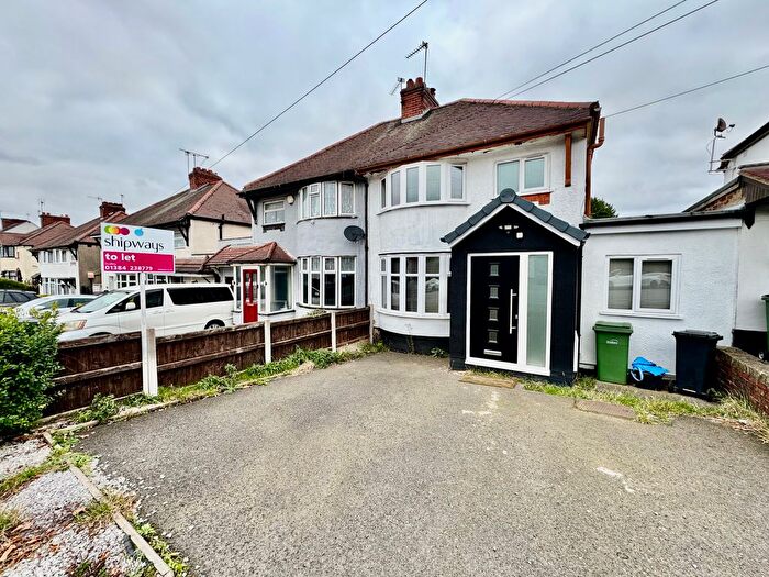 3 Bedroom Semi-Detached House To Rent In Pensnett Road, Dudley, DY1