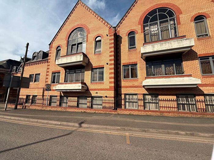 2 Bedroom Apartment To Rent In Whyteleafe Hill, Whyteleafe, CR3