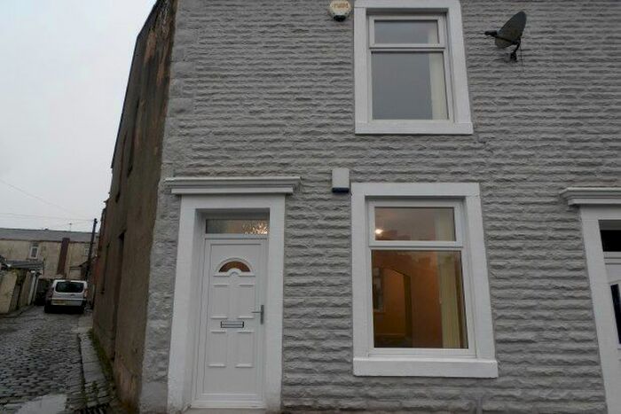 2 Bedroom Property To Rent In Clayton Street, Blackburn, BB6