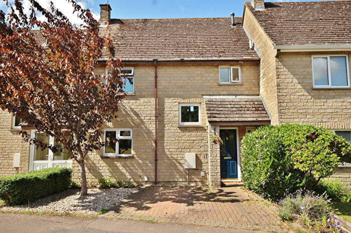 3 Bedroom Terraced House For Sale In Blakes Avenue, Witney, OX28