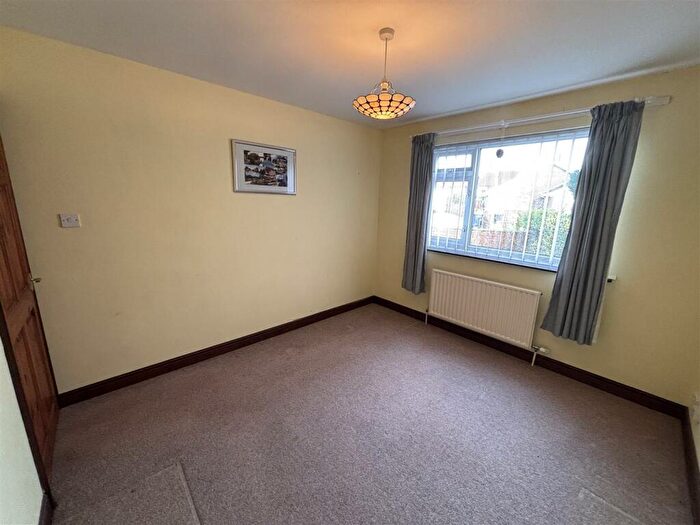 2 Bedroom Detached Bungalow For Sale In Dove Close, Louth, LN11
