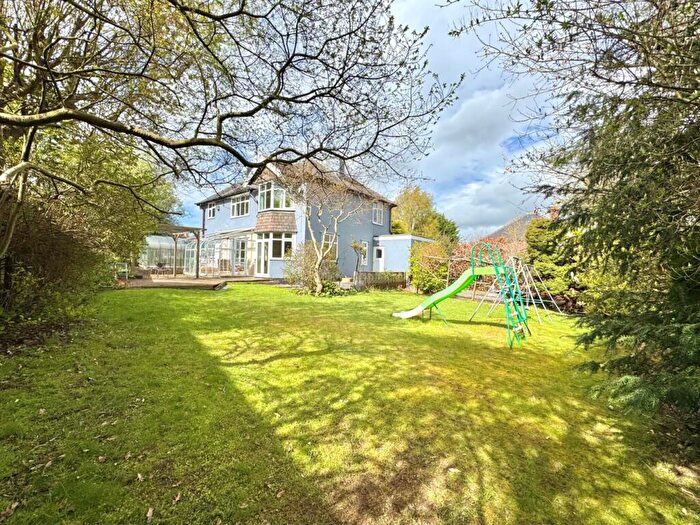 4 Bedroom Detached House For Sale In The Drive, Melton Mowbray, LE13