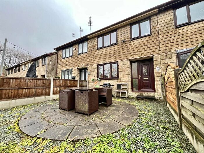 3 Bedroom Terraced House For Sale In Buckton Vale Mews, Carrbrook, Stalybridge, SK15