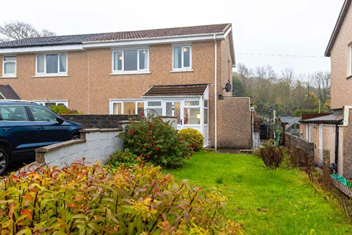 3 Bedroom Semi Detached House For Sale In Cherry Tree Way, Trelewis, Treharris, CF46