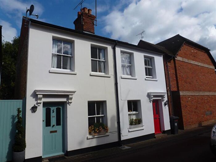 2 Bedroom Semi-Detached House To Rent In Long Garden Walk, Farnham, GU9