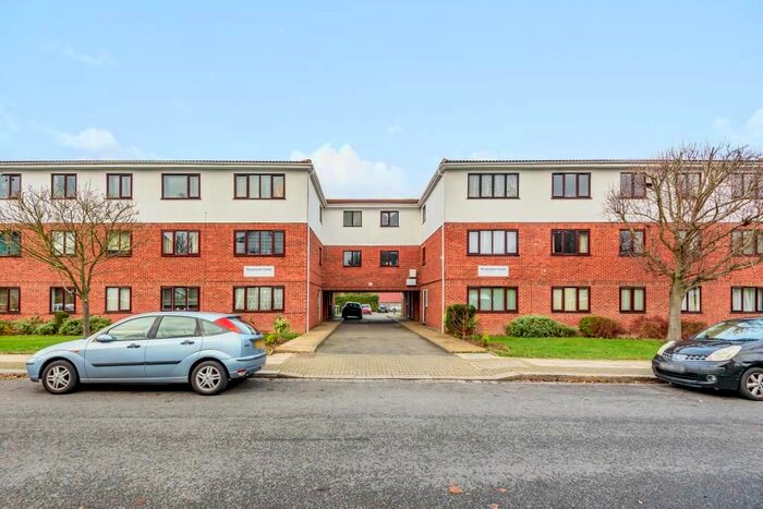 Studio To Rent In Leicester Road, Barnet EN5