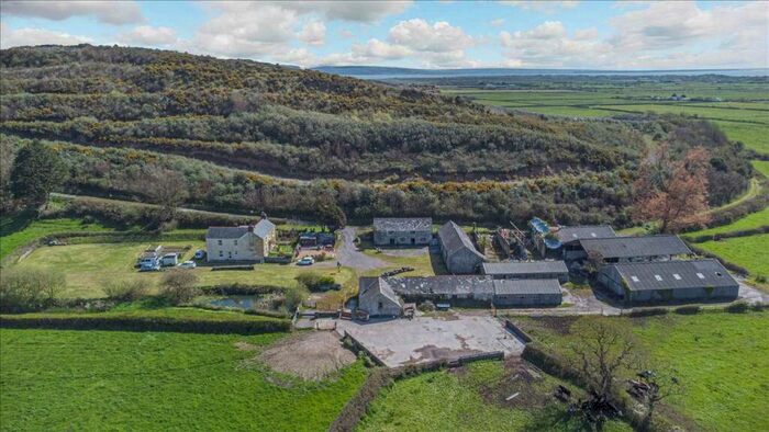 5 Bedroom Farm House For Sale In Honey Corse Farm, Braodway, Laugharne, SA33