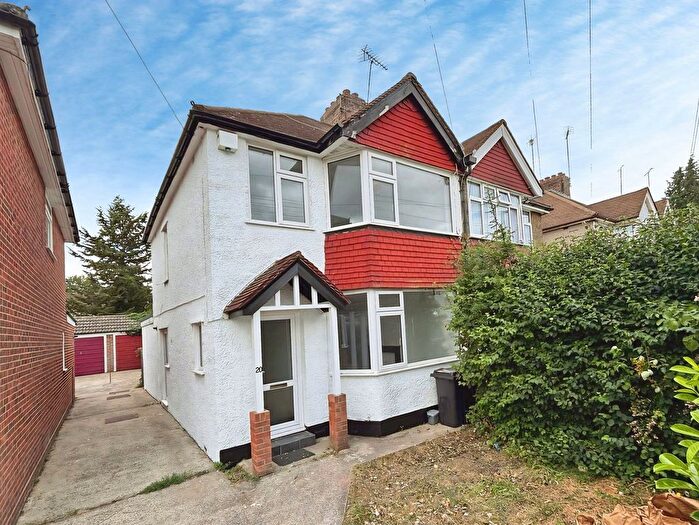 3 Bedroom Semi Detached House To Rent In Willow Avenue, Swanley, BR8