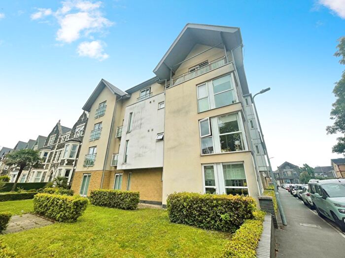 2 Bedroom Flat To Rent In Newport Road, Roath, Cardiff, CF24
